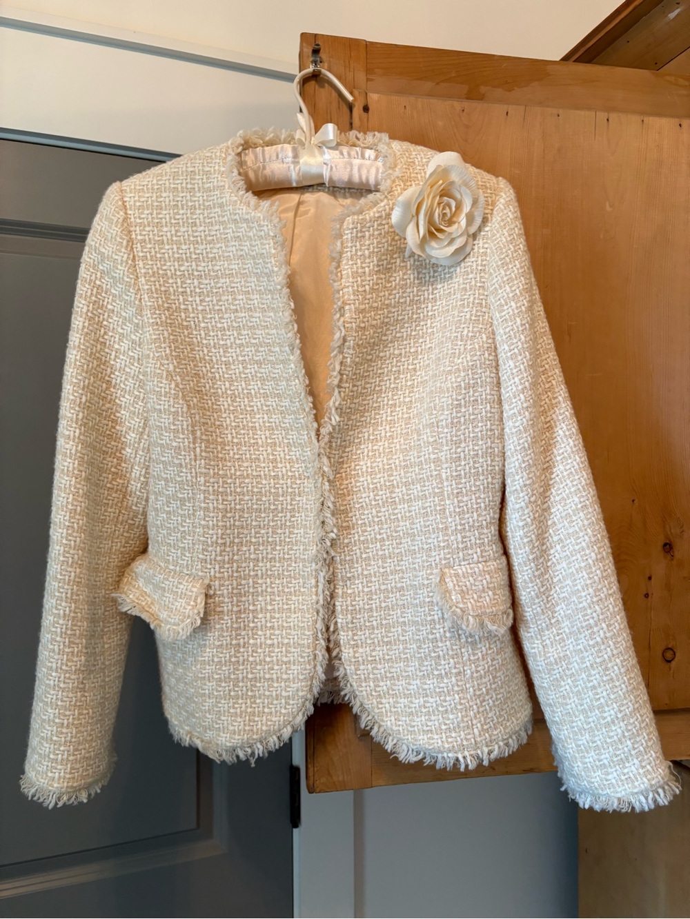 Women's Cream Bouclé Tweed Blazer with Floral Pin